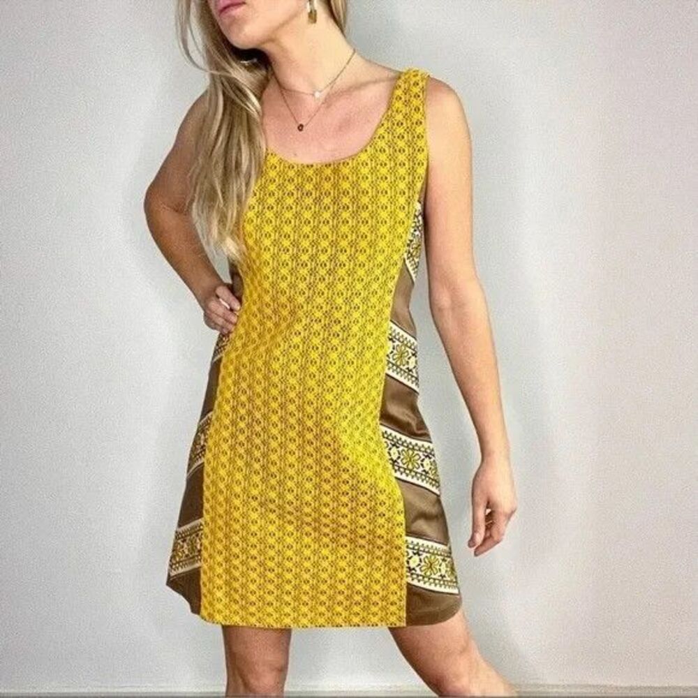 Judith March Medium dress tweed yellow brown flower zip lining neck floral